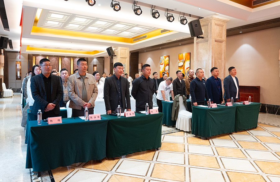 煥新升級聚力同行｜盼盼地板新品發布會漢川啟幕，2026 首批爆單 85 車！